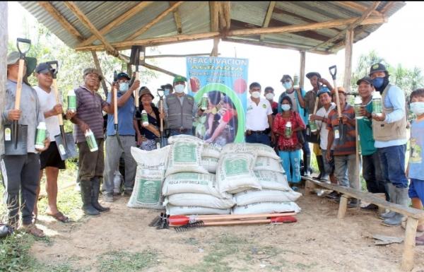 Insumos para beneficiarios del proyecto cacao