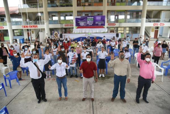 Gobernado anuncia PER educacional 2030