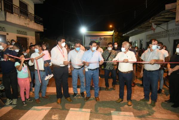 Inauguración de 15 cuadras en Yurimaguas