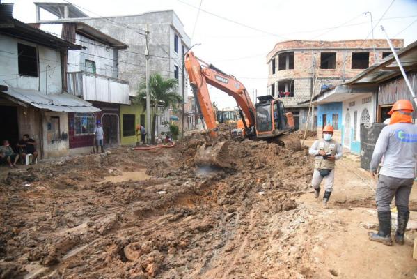 Avanzan obras en AAHH Vargas Guerra, Tupac  (2)